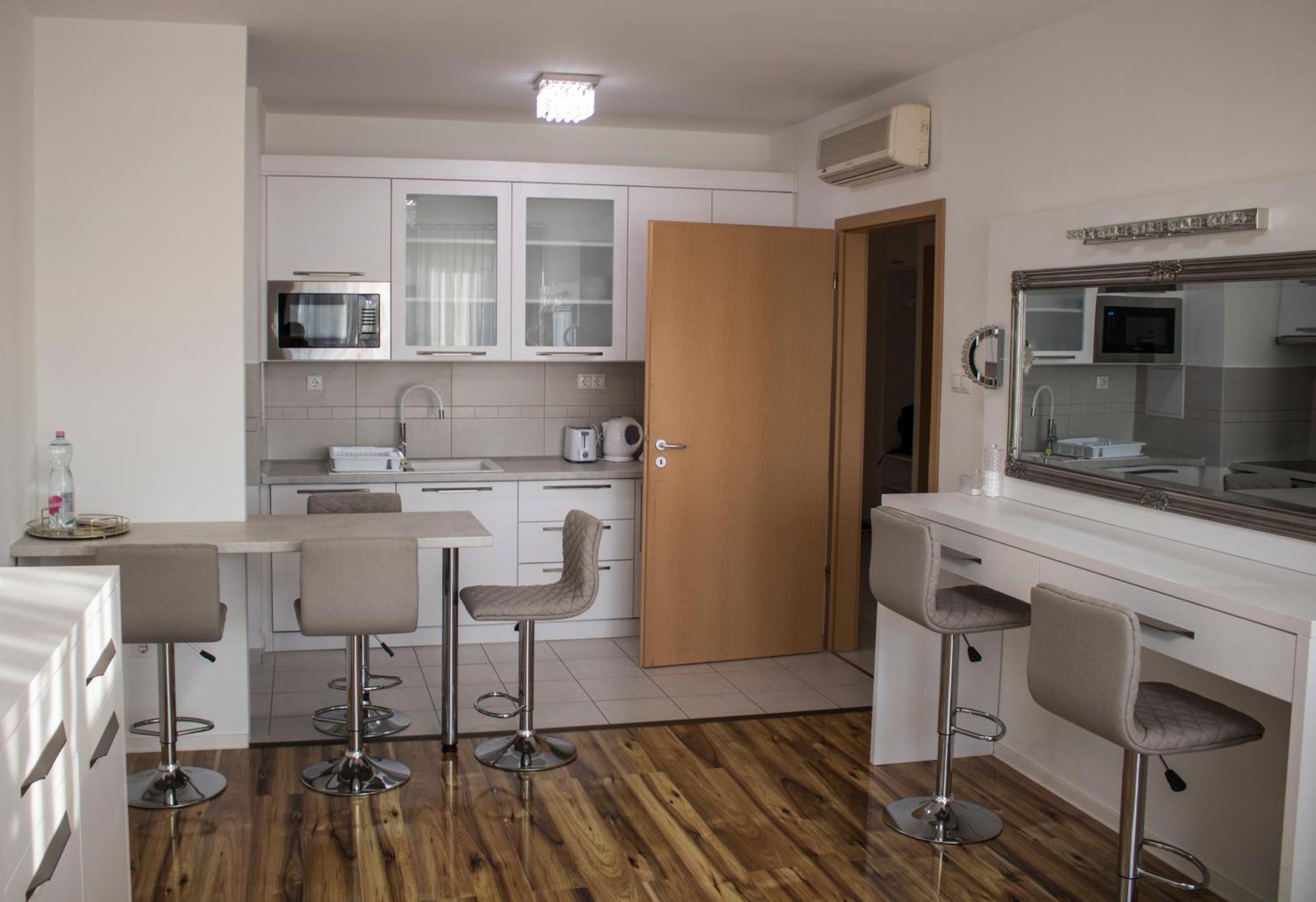 Tp Spacious Stylish Free Parking Apartman Szeged Kültér fotó